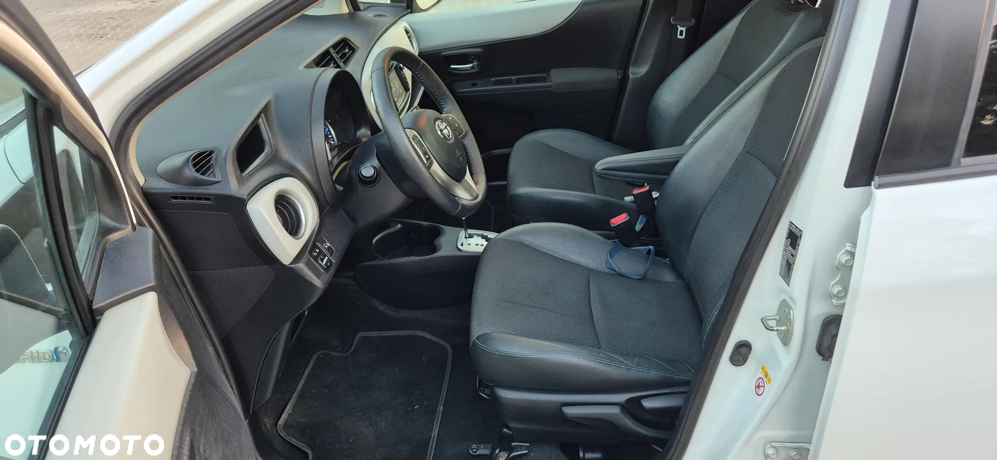 Toyota Yaris Hybrid 1.5 VVT-i Comfort - 10