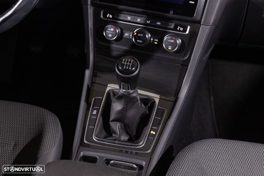 VW Golf Variant 1.0 TSI Confortline - 18