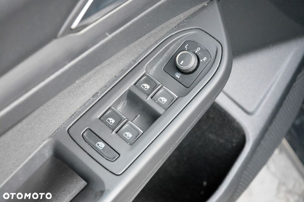 Volkswagen Golf 1.5 eTSI EVO Style DSG - 18