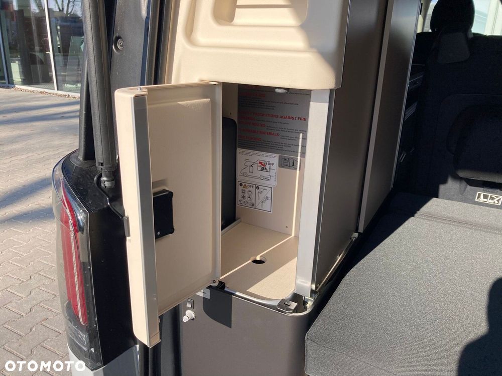 Mercedes-Benz Klasa V - 33