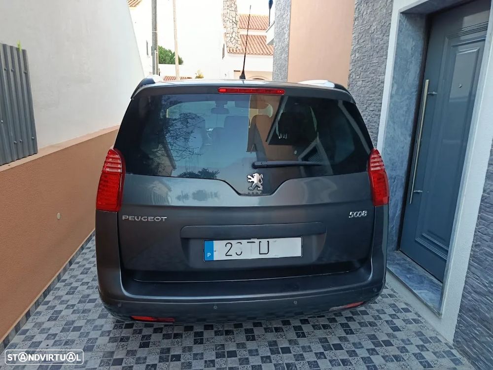 Peugeot 5008 1.6 HDi 7L Allure J17 - 2