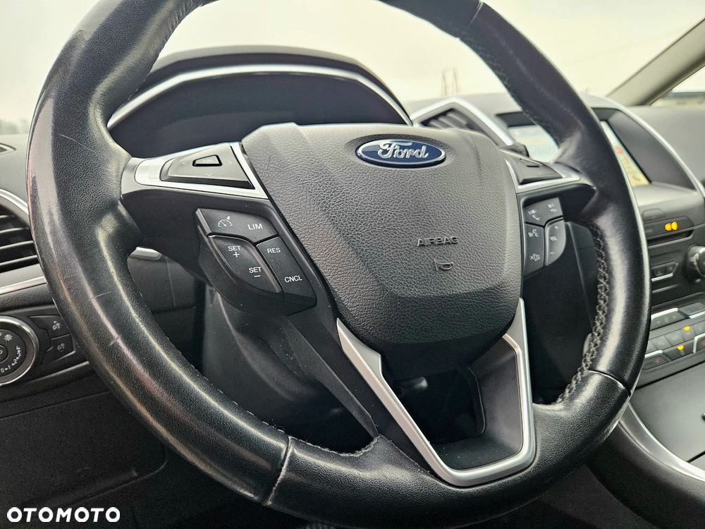 Ford S-Max - 28