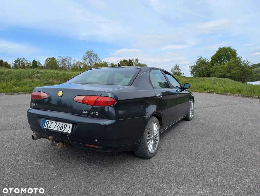 Alfa Romeo 166 2.4 JTD Distinctive - 3