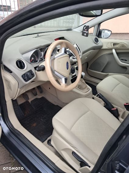 Ford Fiesta 1.25 Ghia - 14