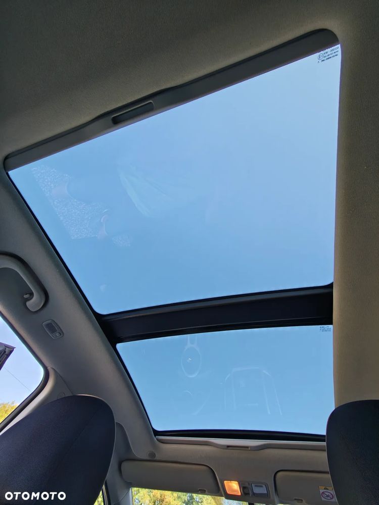 Kia Venga 1.6 CRDi 128 Titanium Collection - 12
