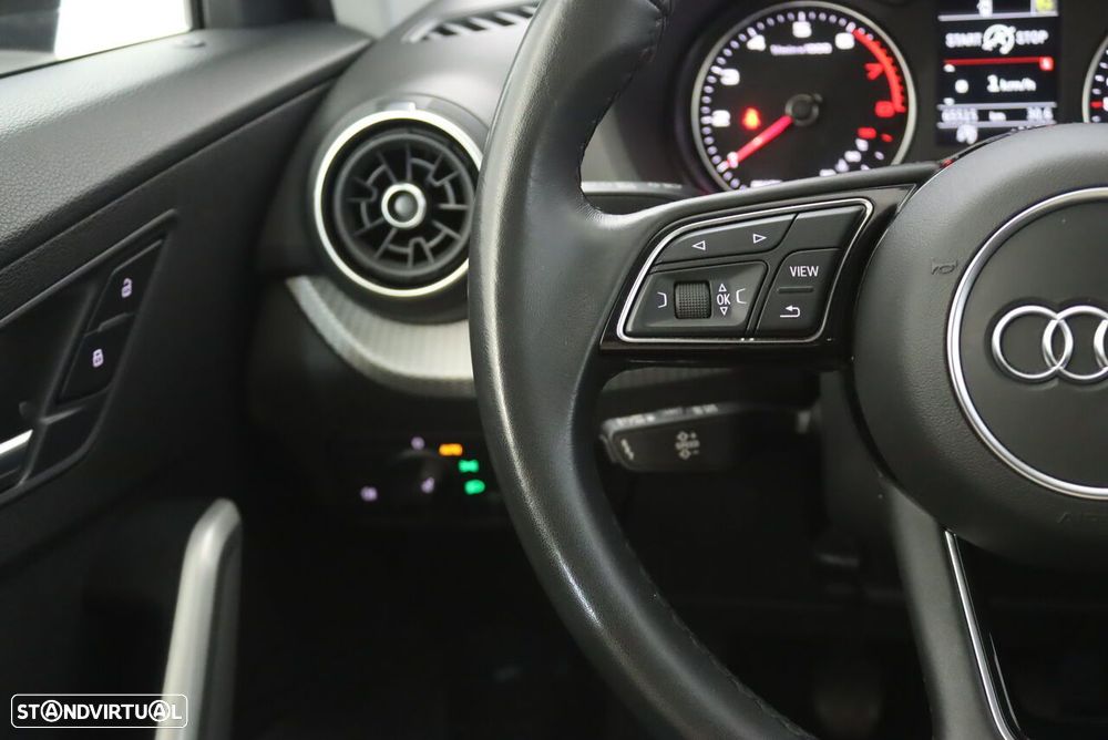 Audi Q2 30 TFSI — fotografia 8
