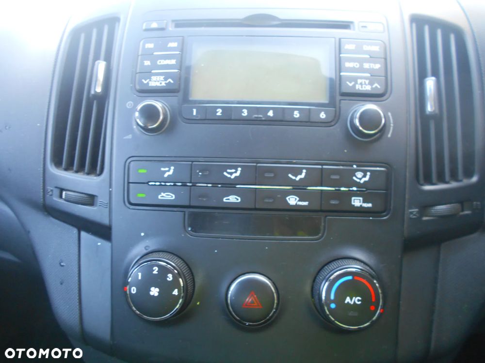 HYUNDAI I30 1.6 CRDI D4FB 128 KM 8U714691 CW KOMBI KOD LAKIERU 9F SILNIK SKRZYNIA  BIEGOW MASKA TURBO DZWI WTRYSKI ZDERZAK LAMPY ZAWIESZENIE ZBIORNIK BAK WSPOMAGANIE ELEKTRYCZNE LUSTERKA - 30
