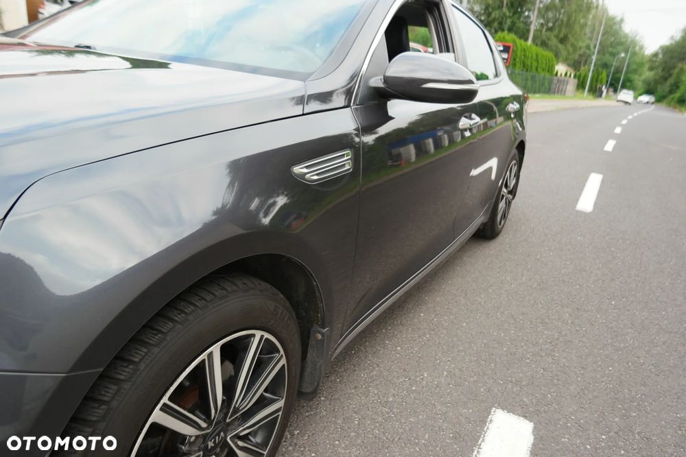 Kia Optima - 12