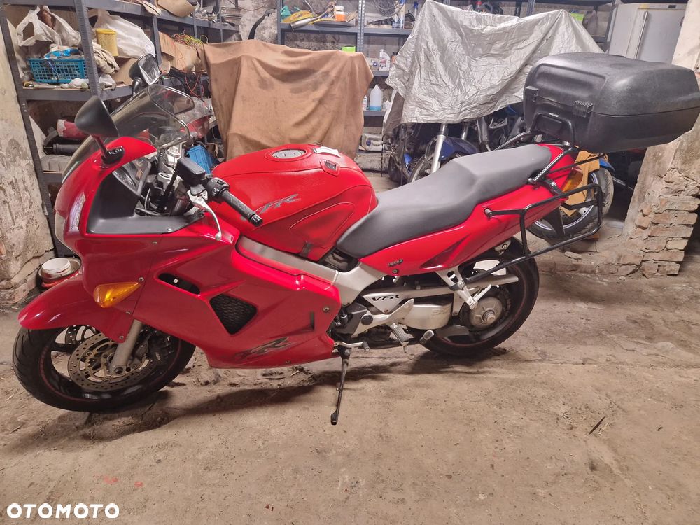 Honda VFR - 21