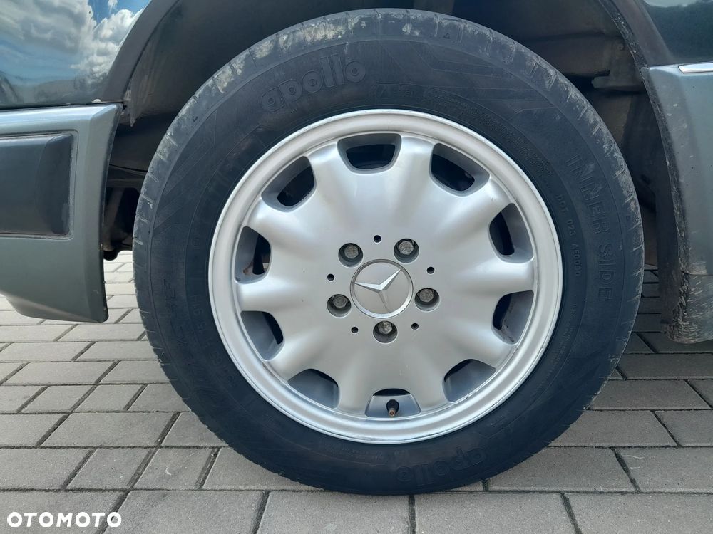 Mercedes-Benz W124 (1984-1993) - 26