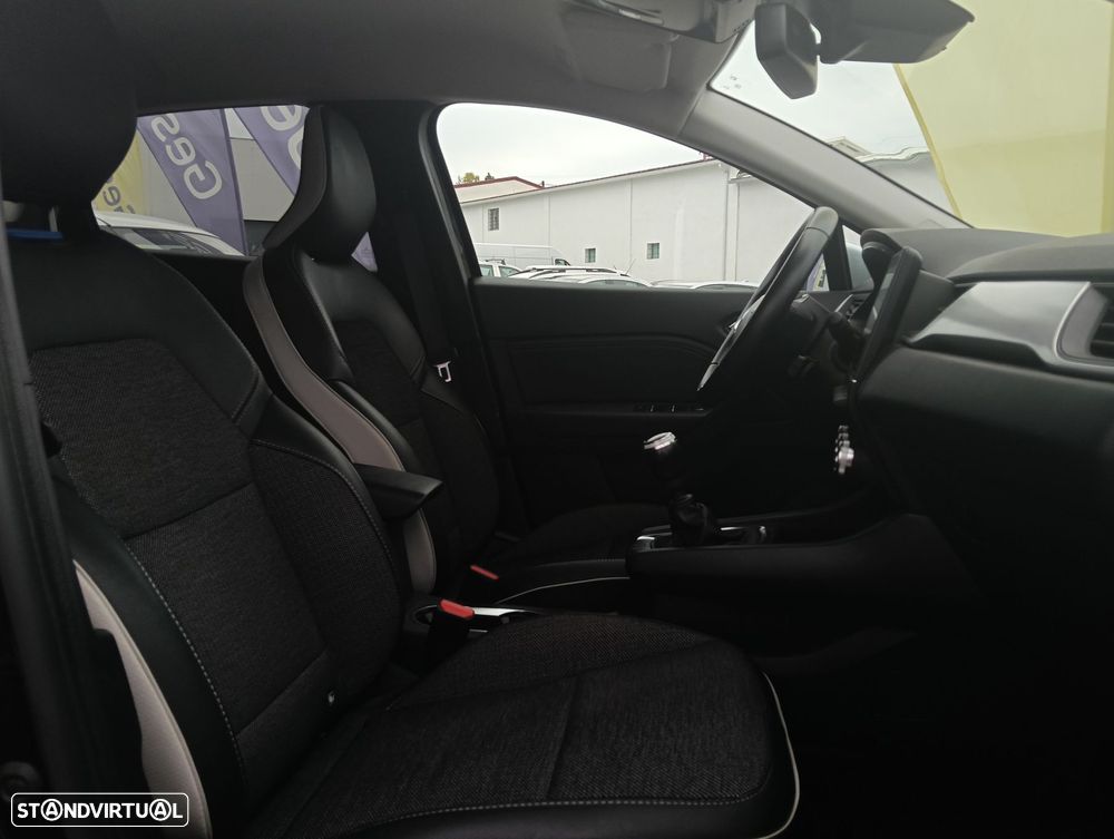 Renault Captur 1.0 TCe Techno Bi-Fuel - 30