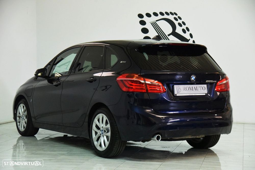 BMW 225xe Active Tourer - 8