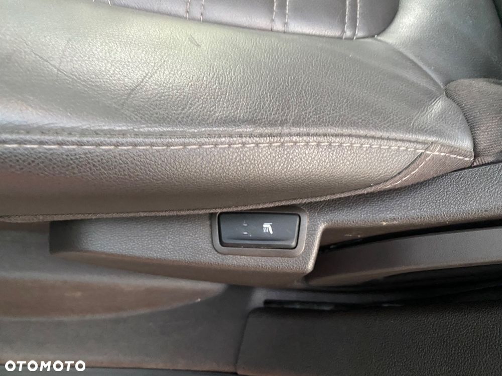 Renault Espace 1.6 dCi Energy Initiale Paris EDC 7os - 15