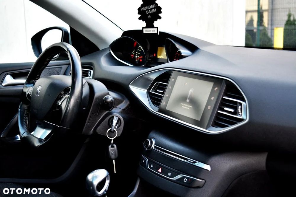 Peugeot 308 1.6 BlueHDi Business Line S&S - 32