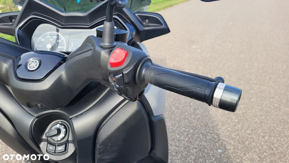 Yamaha X-max - 18