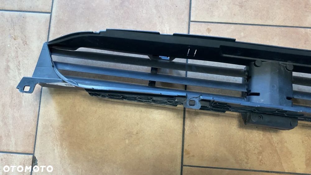 ROLETA ŻALUZJA DOLNA KIEROWNICA POWIETRZA PAS BMW X3 G01 X4 G02 7497231 LEKKO USZKODZONA - 4