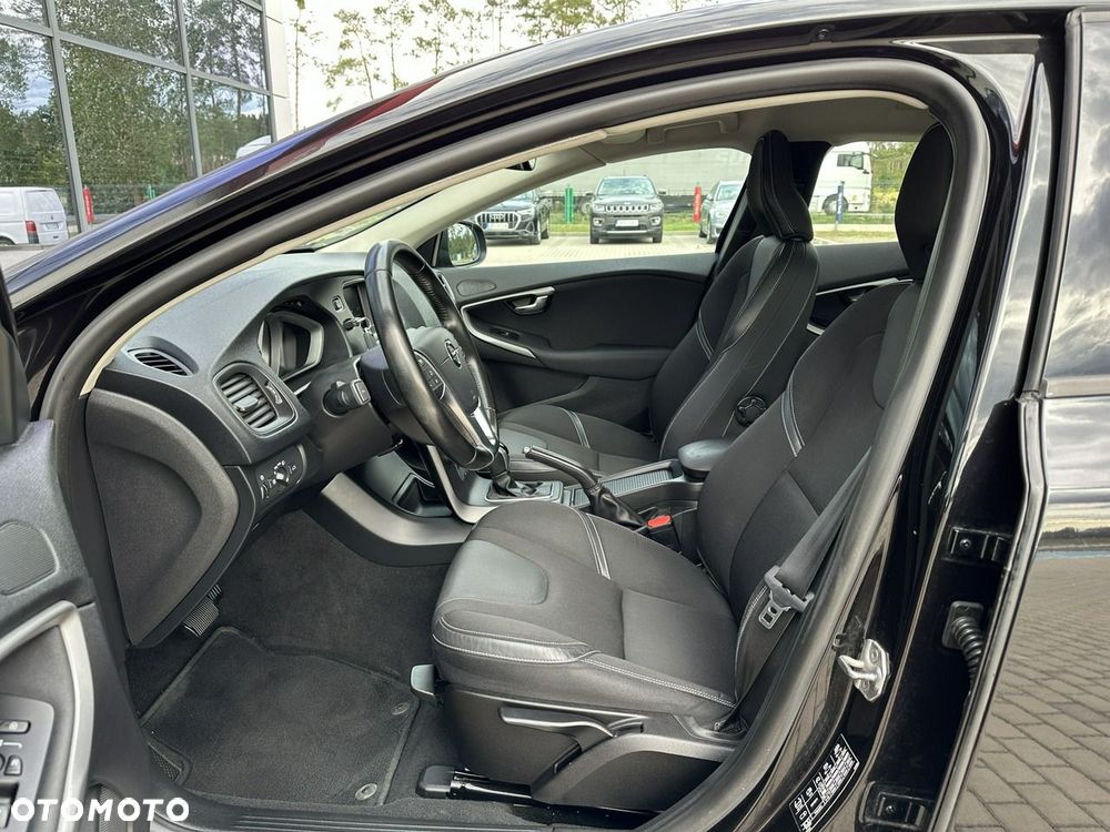 Volvo V40 D3 Geartronic Momentum - 10
