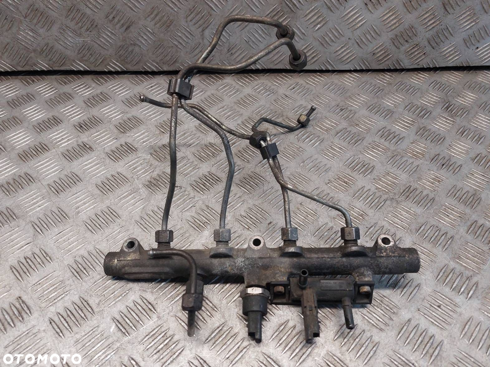 LISTWA WTRYSKOWA FIAT SCUDO I LIFT 2.0 JTD 0445214017 - 2