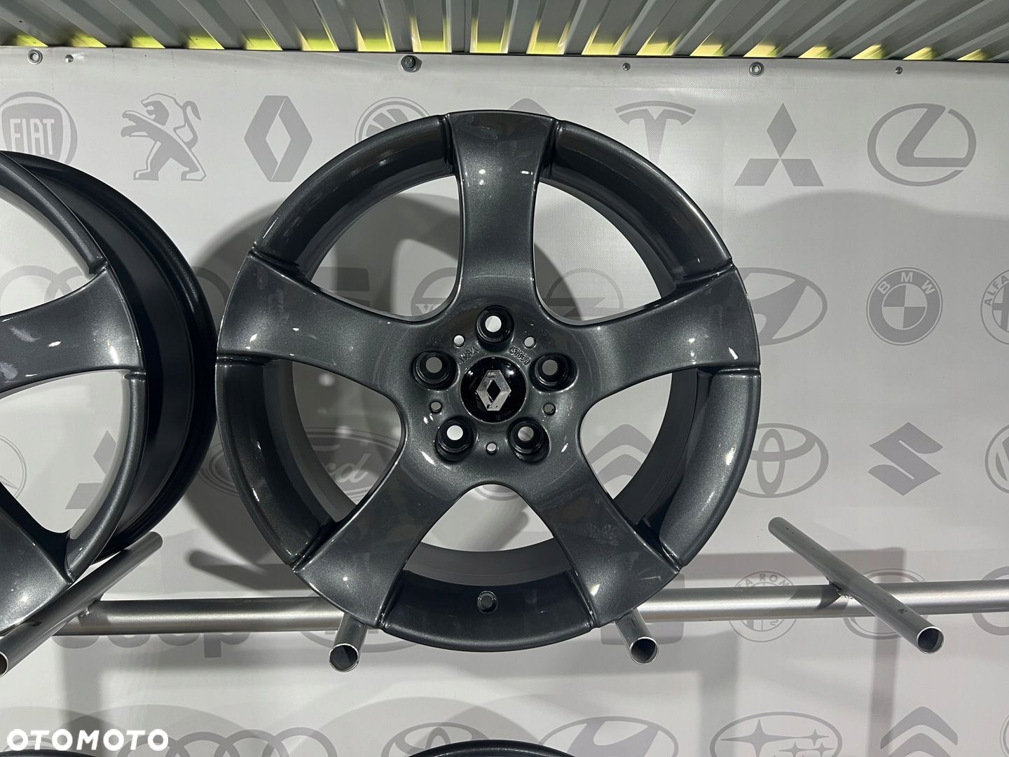 FELGI ALU 17 5X114,3 ET47 RENAULT FONDMETAL - 1