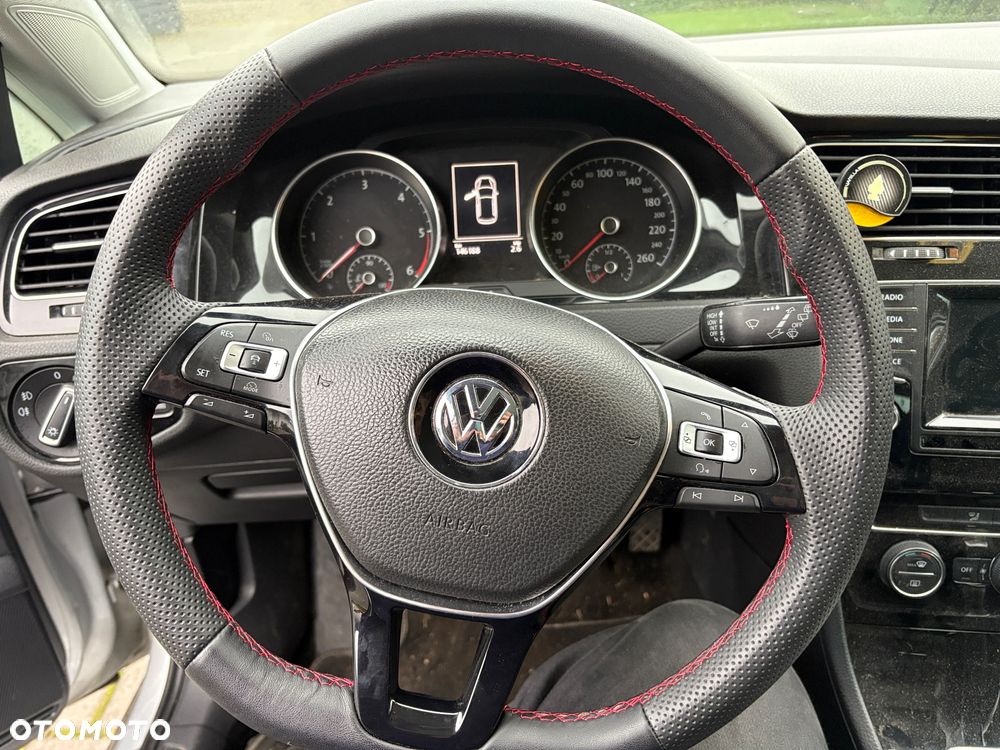 Volkswagen Golf - 14