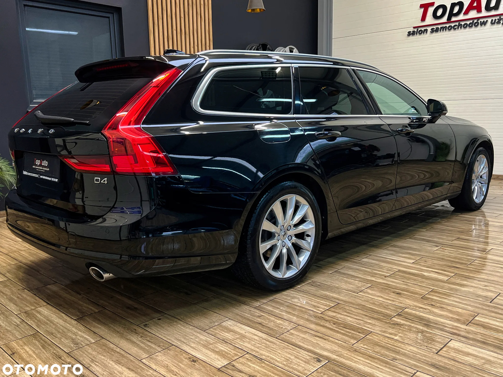 Volvo V90 D4 Momentum Pro - 7