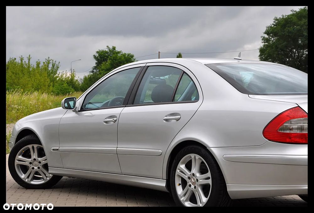 Mercedes-Benz Klasa E 320 CDI 7G-TRONIC Avantgarde - 12