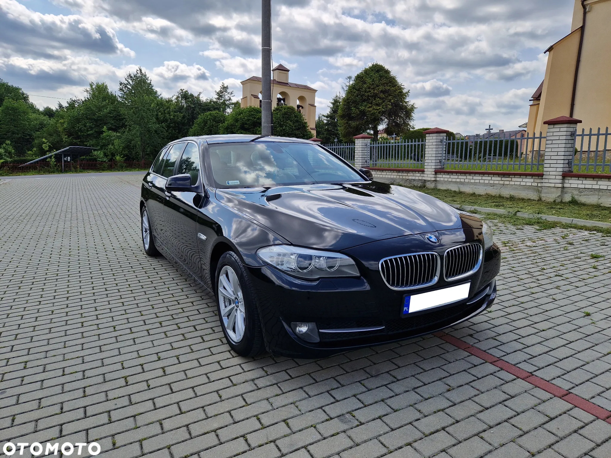 BMW Seria 5 520d - 23