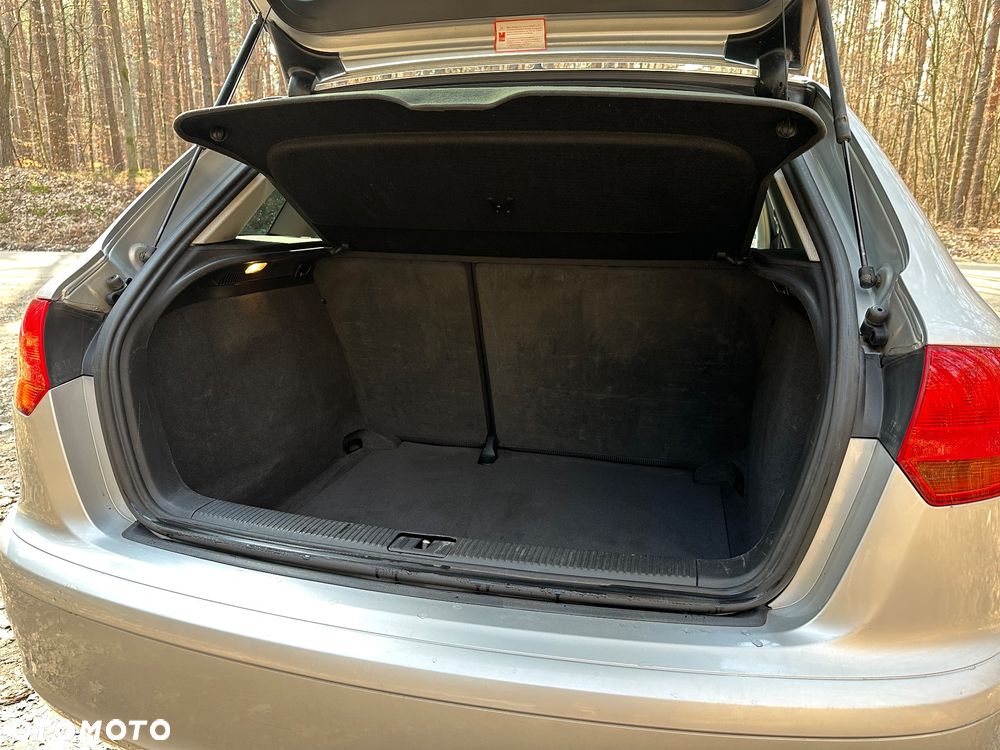 Audi A3 Sportback 1.9 TDI DPF Ambiente - 17