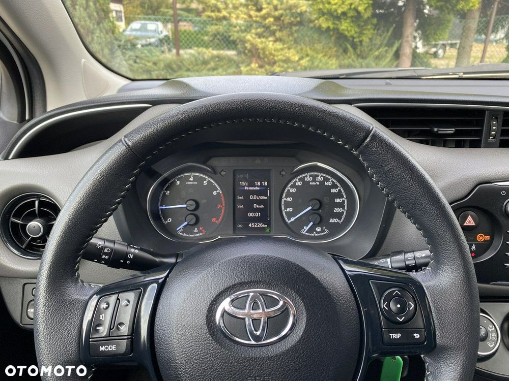 Toyota Yaris - 16