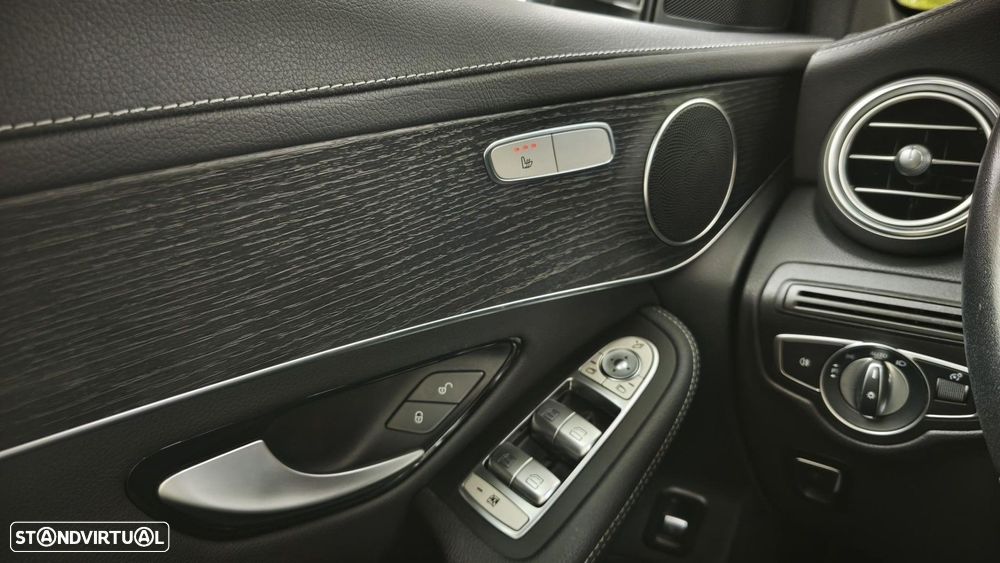 Mercedes-Benz GLC 300 de Coupe 4Matic 9G-TRONIC Exclusive - 31