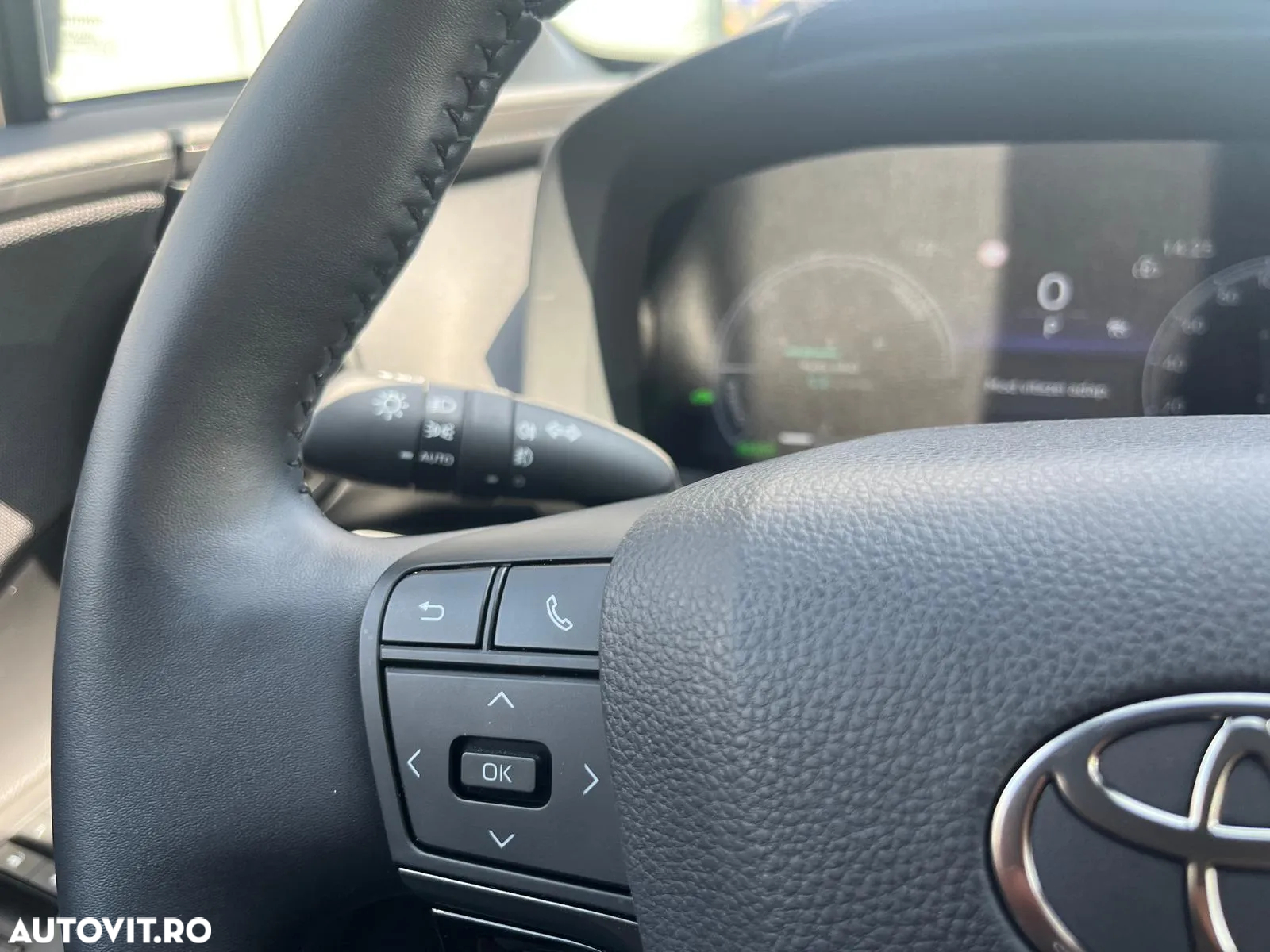 Toyota C-HR 1.8 HEV 140 CP 4x2 CVT Dynamic - 3
