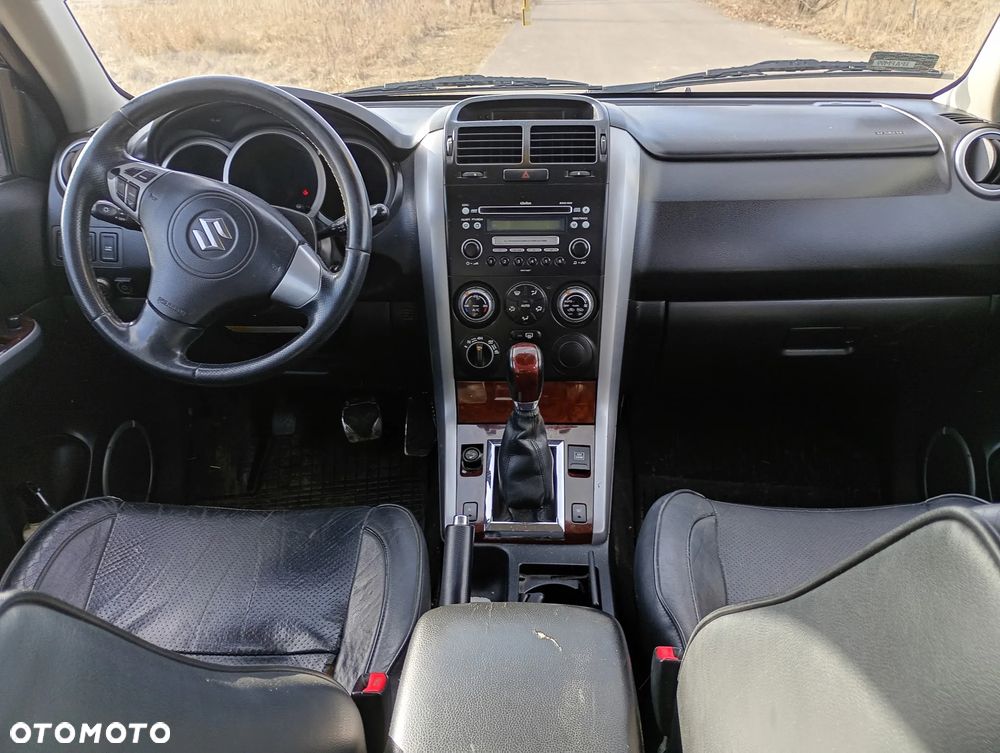 Suzuki Grand Vitara 2.0 De luxe - 6