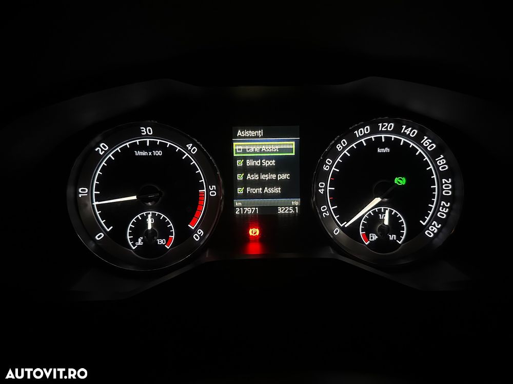 Skoda Superb 2.0 TDI DSG L&K - 5