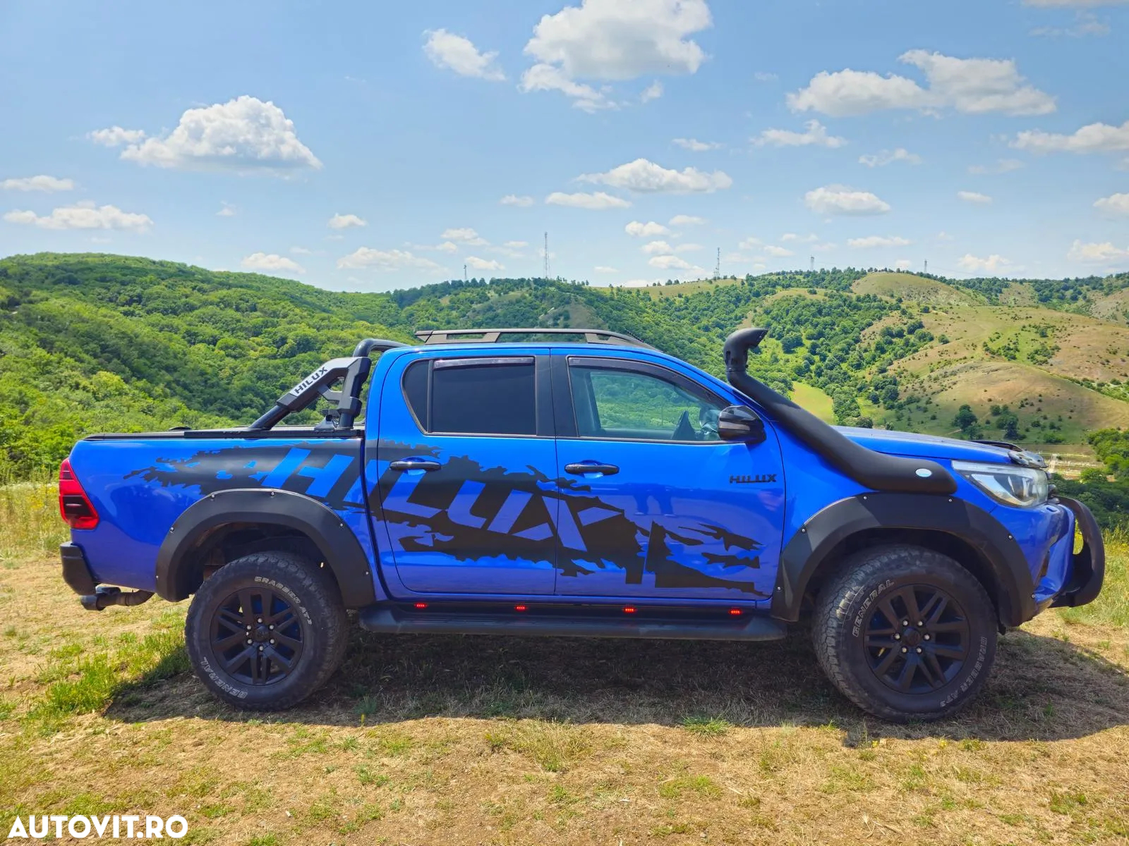 Toyota Hilux 4x4 Double Cab A/T Invincible - 25