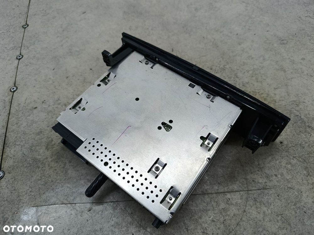 RADIO FABRYCZNE BMW 3 E90 9141682 VP4KAF-18C838-NG  VISTEON - 8