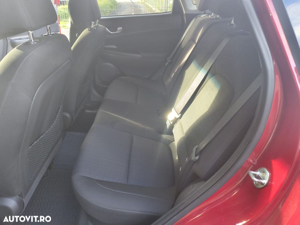 Hyundai KONA - 4