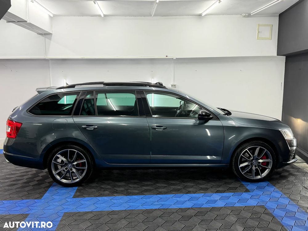 Skoda Octavia 2.0 TDI DSG RS - 8