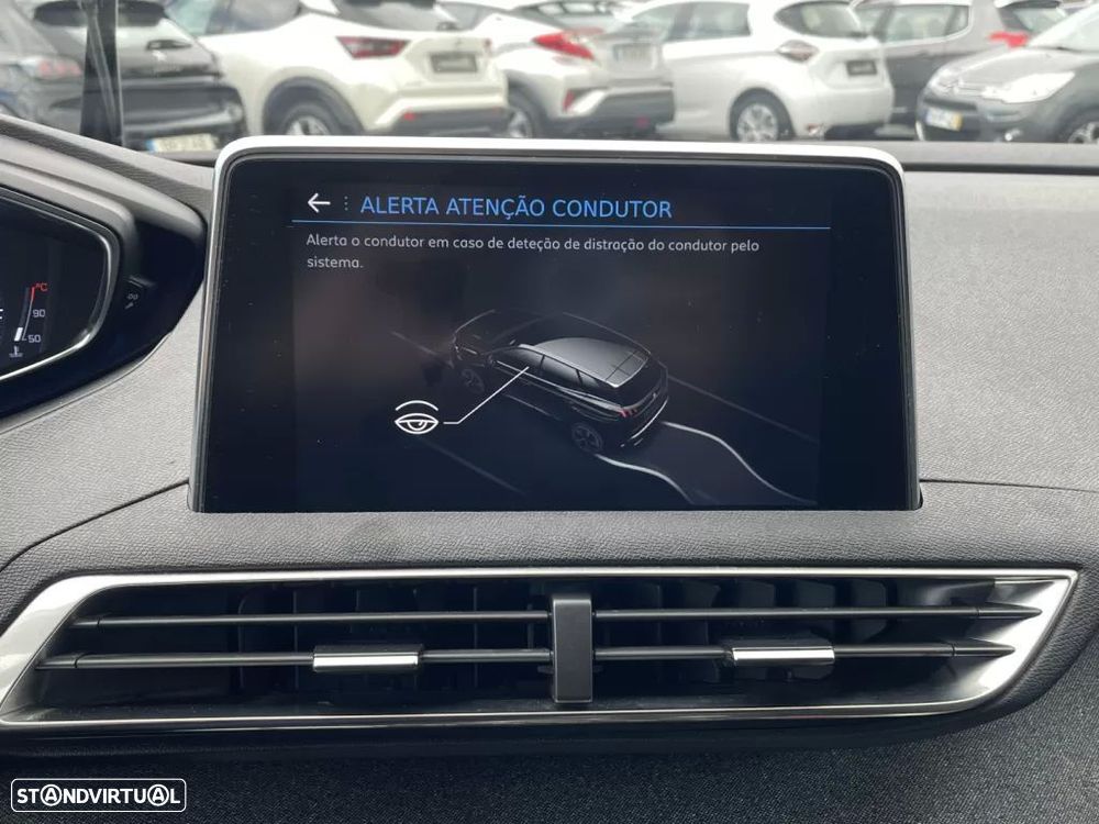 Peugeot 3008 1.2 PureTech Allure Pack EAT8 - 38