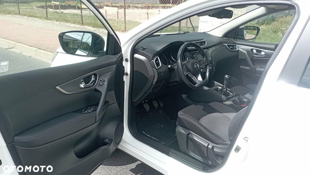 Nissan Qashqai 1.3 DIG-T N-Connecta - 8