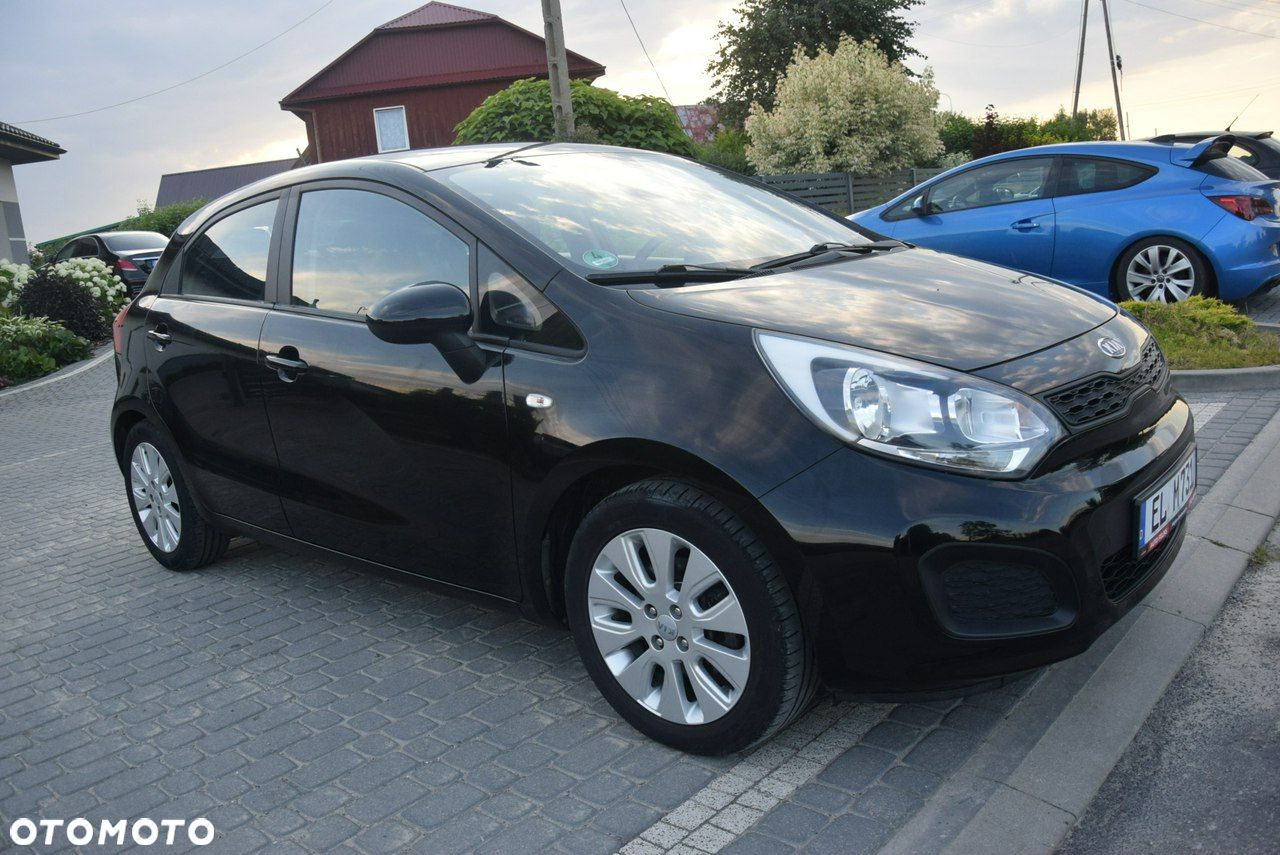 Kia Rio - 4