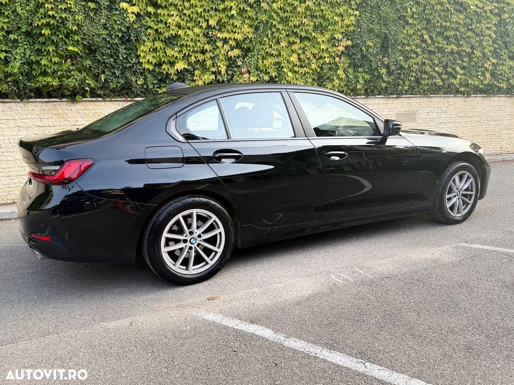 BMW Seria 3 2022 photo 4