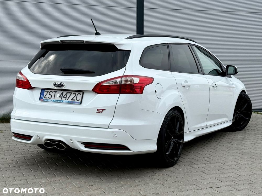 Ford Focus 2.0 EcoBoost ST mit Leder-Sport-Paket - 14