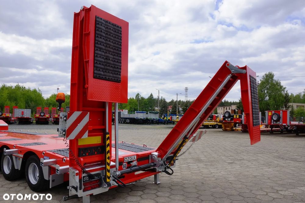 Inny 3 OSIOWA NISKOPODWOZIOWA Z NAJAZDAMI HYDRAULICZNYMI - twarda guma techniczna na pokładzie! - 36