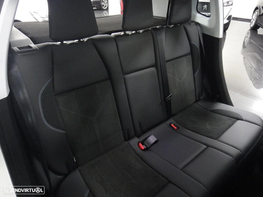 Peugeot 2008 PureTech 110 GPF Stop&Start EAT6 Crossway - 25