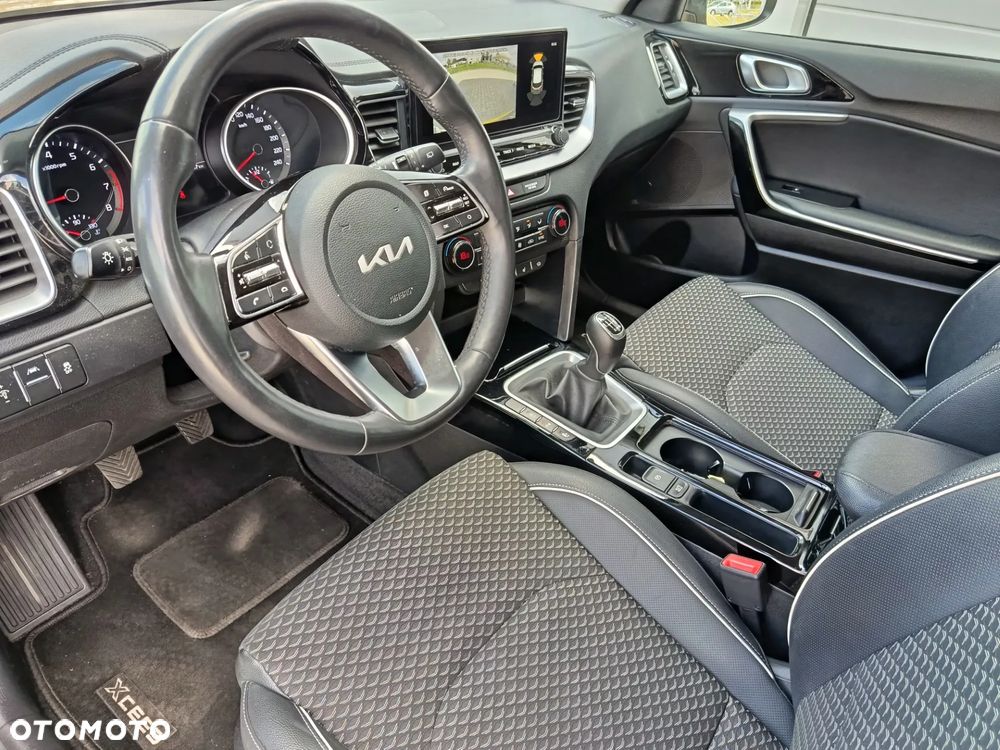 Kia XCeed 1.5 T-GDI L Business Line - 9