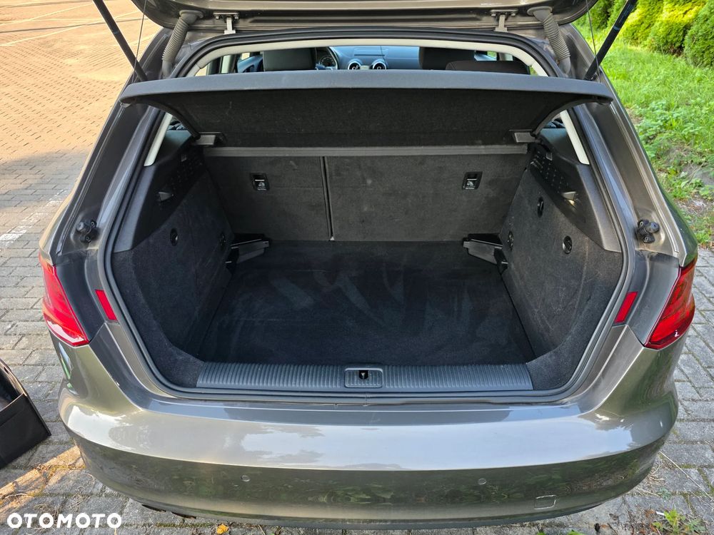 Audi A3 Sportback - 13