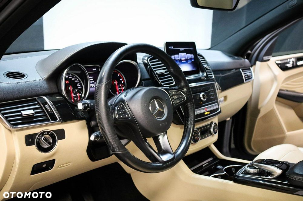 Mercedes-Benz GLE - 17