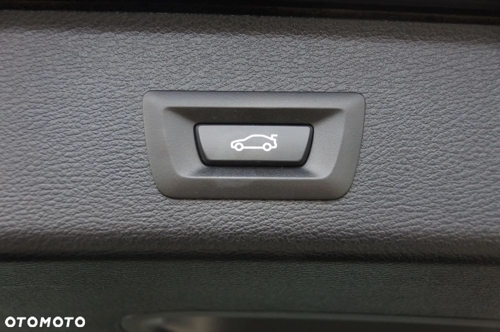 BMW X3 xDrive20i - 34