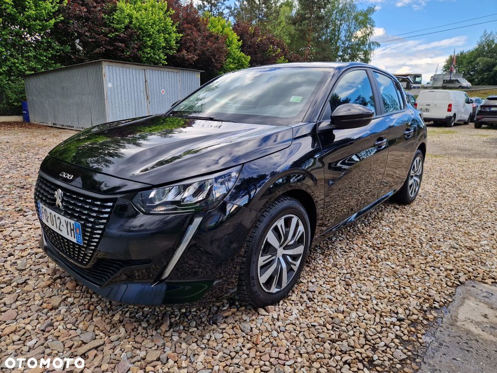 Peugeot 208 - 1