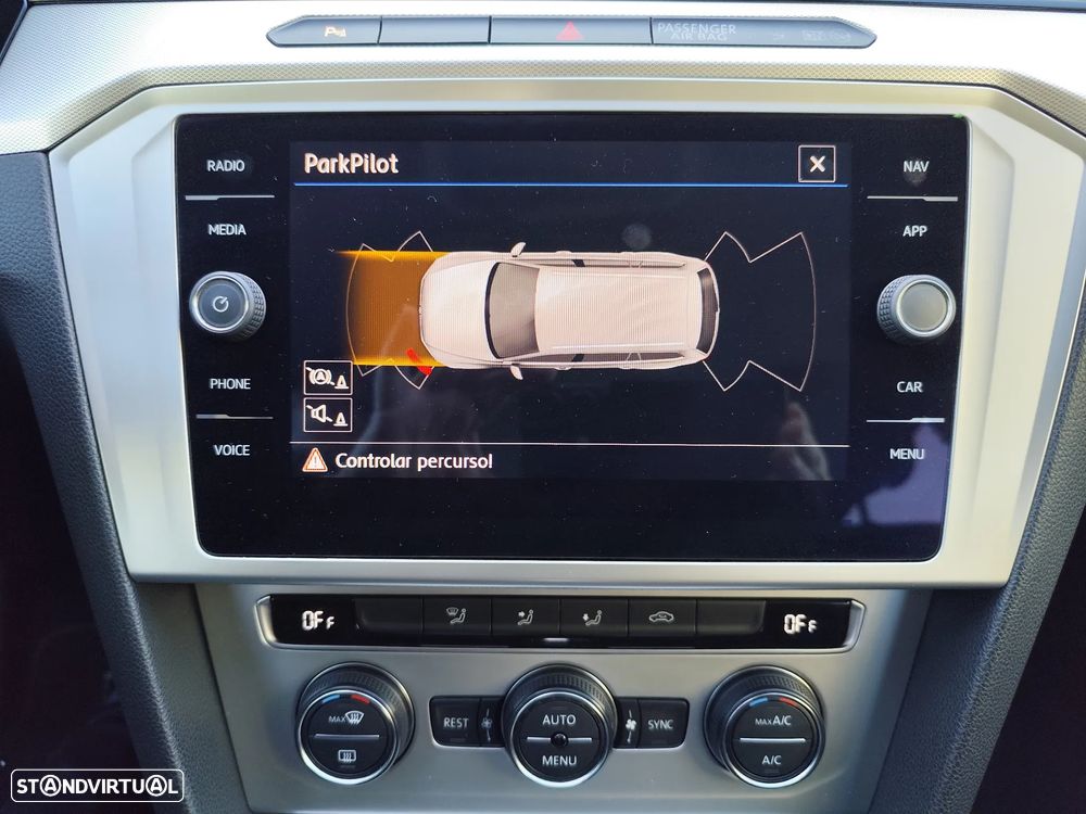 VW Passat Variant 2.0 TDI Confortline DSG - 28